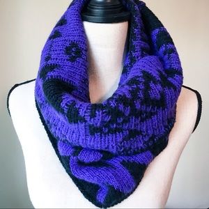 NWOT Echo Infinity Scarf